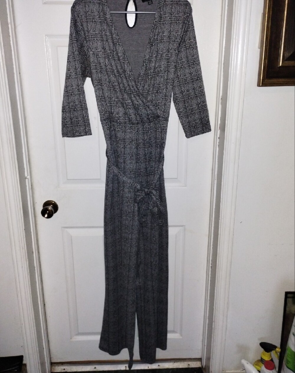 Le Chateau Grey Plaid Wrap Front Jumpsuit XXL Wide Leg 3/4 Sleeve Belted - Picture 5 of 7
